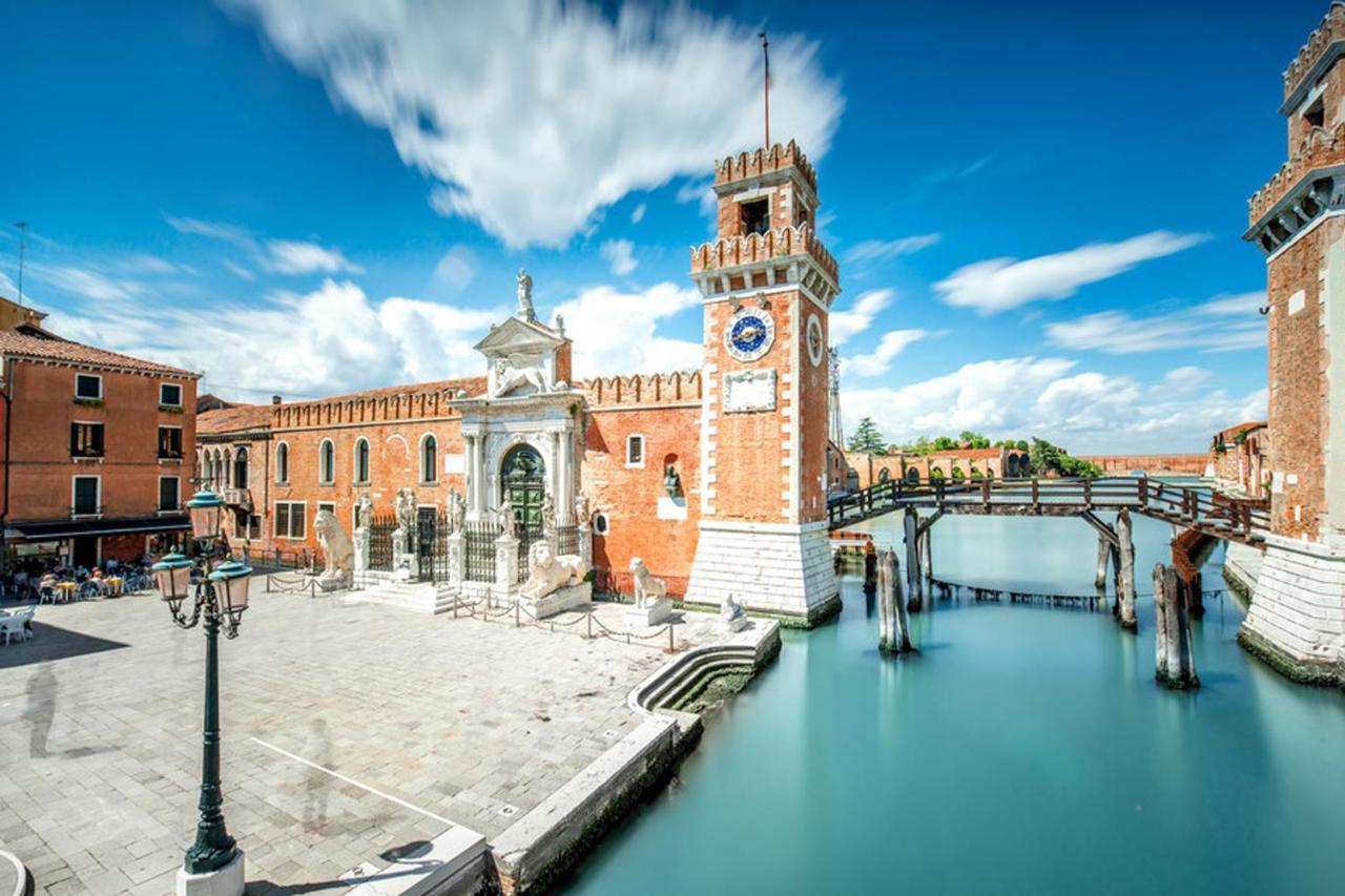 Youatmolino Canal View Apartment Venesia Bagian luar foto