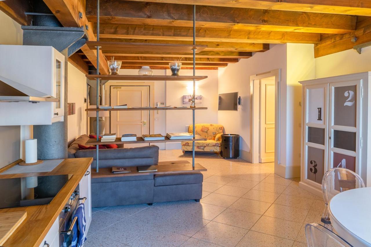 Youatmolino Canal View Apartment Venesia Bagian luar foto